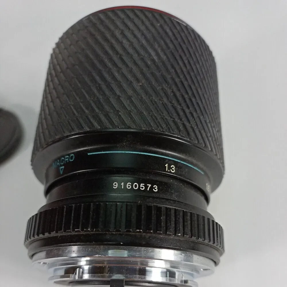 Tokina Camera Lens Macro Zoom 70-210mm f:4-5.6 with UV filter & lens caps